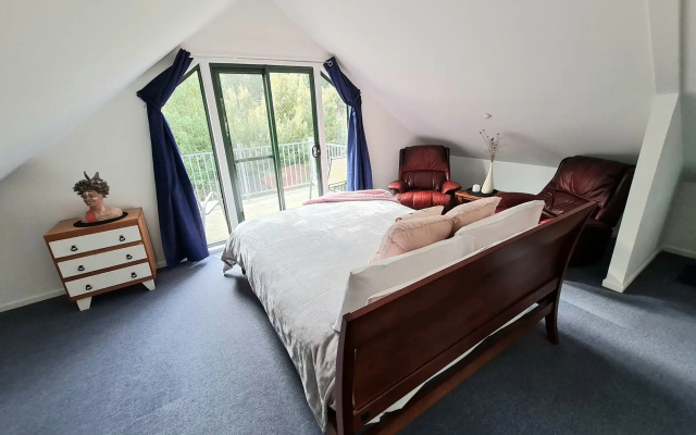 Huon Bush Retreats