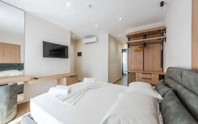 Sea Le Vie Hotel 4