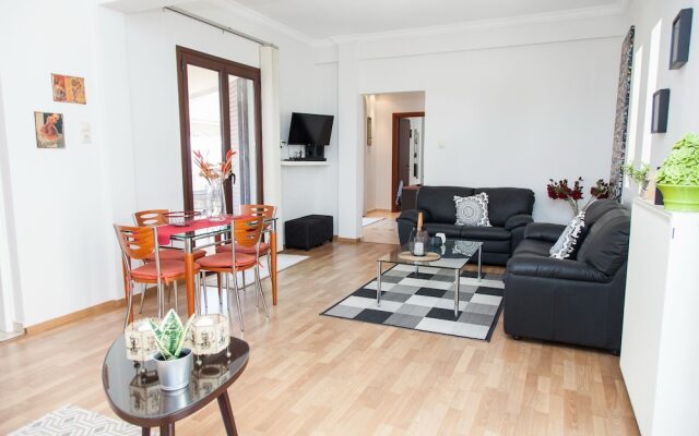 Gorgeous apartment in Piraeus
