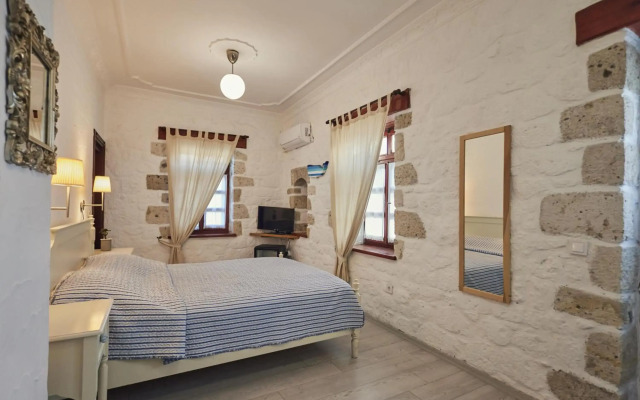 Alacati Zeytin Konak Hotel