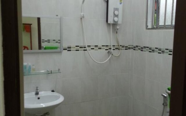 Riverside Homestay