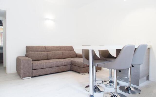 Brand, new and fully furnished apt