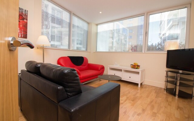 South Quay Apartment One