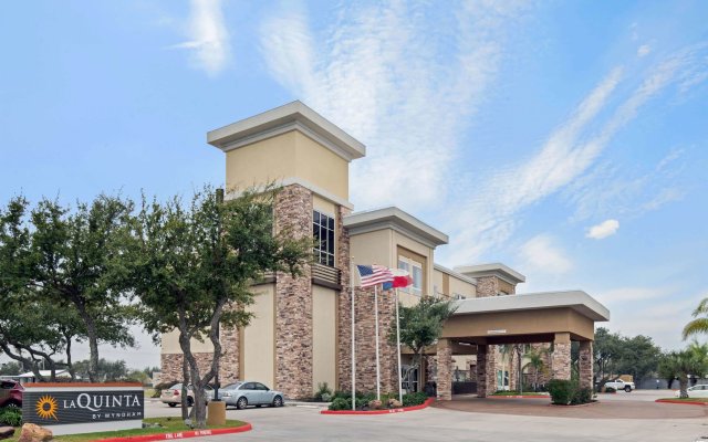 La Quinta Inn & Suites by Wyndham Rockport - Fulton