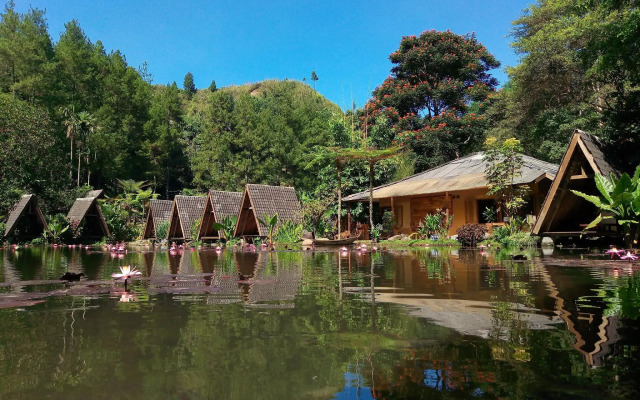 Imah Seniman Hotel