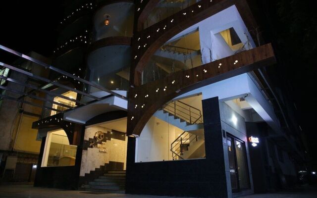 Rowan Tree by Poppys Chennai