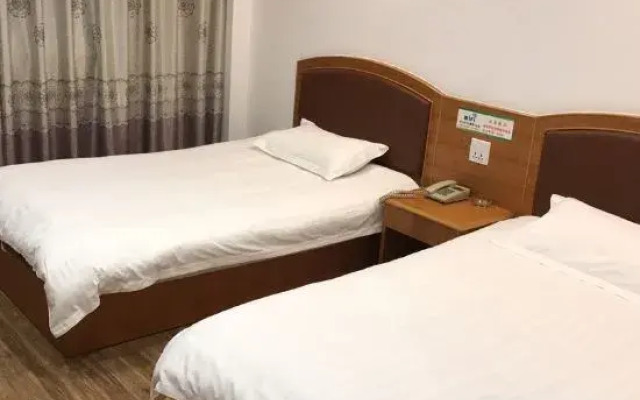 Haiyan Liangting Bridge Hotel