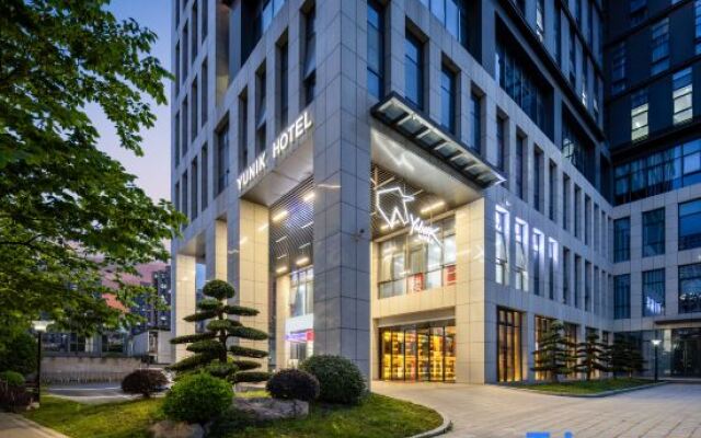 YUNIK E-sports Hotel (Hangzhou International Convention and Exhibition Center)