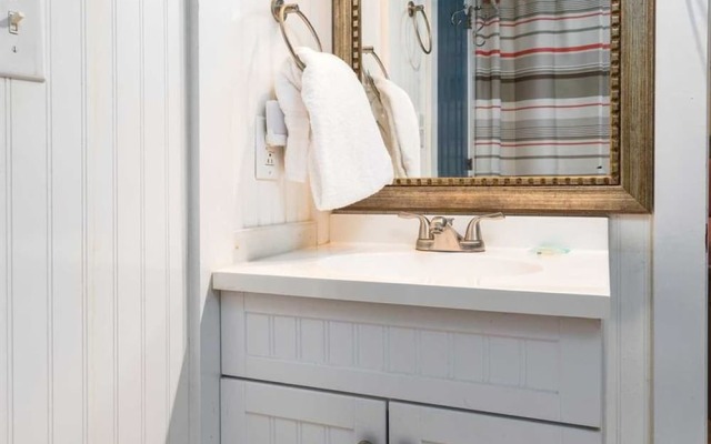 Castaways by Meyer Vacation Rentals