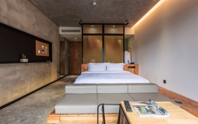 Zhangjiajie SIXX Hotel