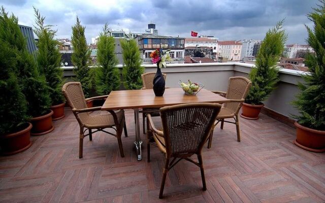 Mayer Cihangir Suites
