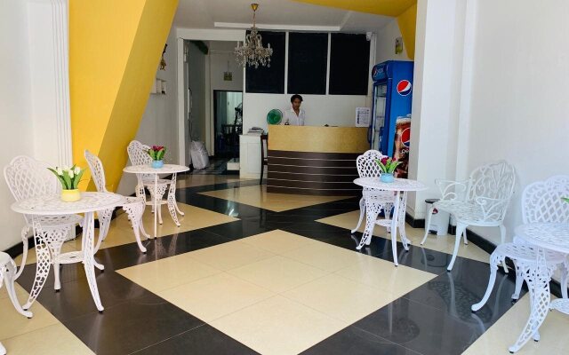 New iHouse Hotel - Hostel