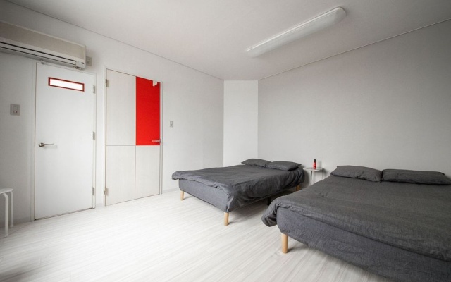 Roadside House – Guest Rooms – Sapporo