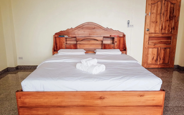 The Lake House Ko Yo