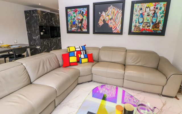 4 Rockcliffe Grange