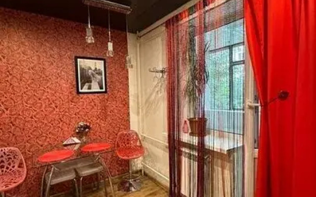 Lip City apartments on 40 Stakhanov Street