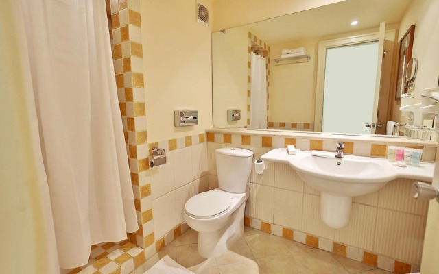 Marina Plaza Hotel, Tala Bay