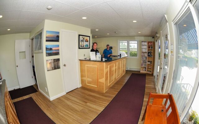 Friendship Oceanfront Suites