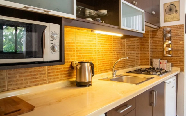 Pleasant and Central Flat With Balcony in Alsancak