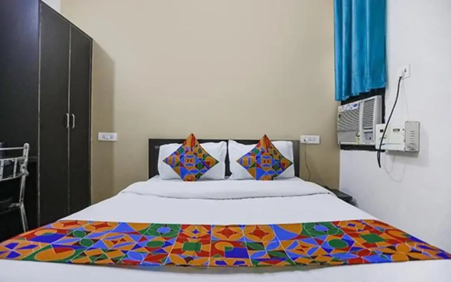 Lily Grand Hyderabad Gate by OYO Rooms