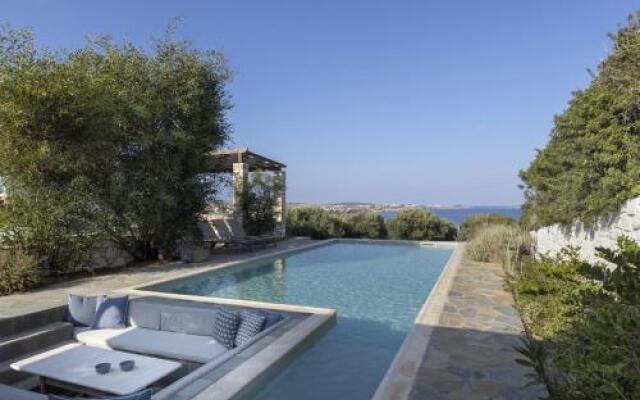 Villa Alkyoni · Beautiful 8-Person Family Villa with Great Views