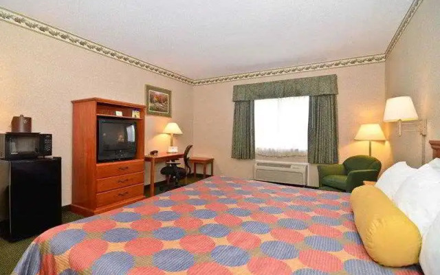 Best Western Napoleon Inn & Suites