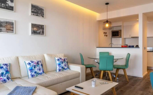 Monumental Apartment 608 Balcony Sea View