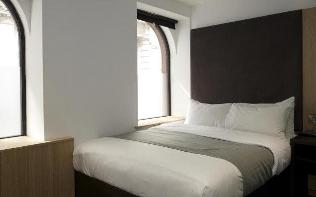 The Z Hotel City