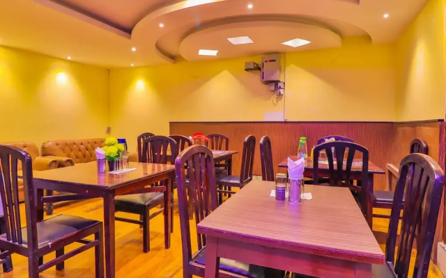 OYO 657 Hotel Everest Mount Holiday