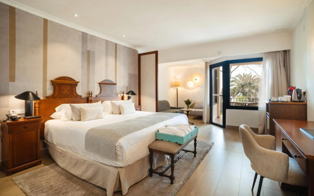 Renaissance Izmir Hotel