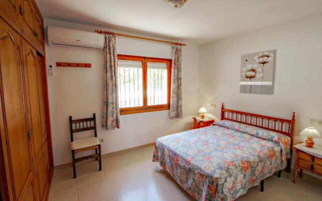 Laura-28A - traditionally furnished detached villa with peaceful surroundings in Calpe