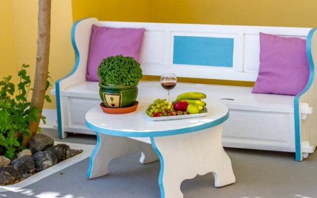 Zorbas Hotel Santorini