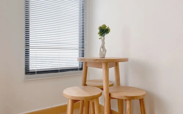 Simple 3Br At Pollux Chadstone Apartment