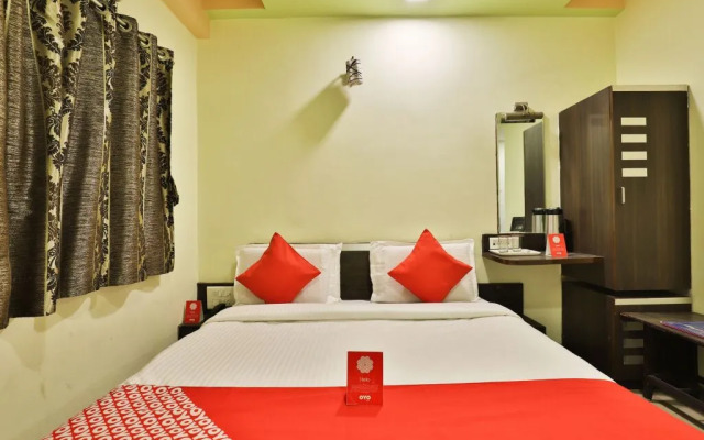 Hotel Santro By OYO Rooms