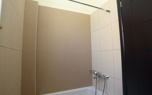 Impeccable 4-bed House in Nikiana