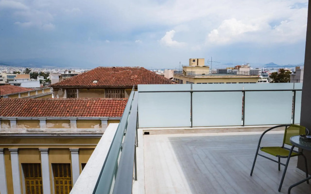 Piraeus Port Hotel