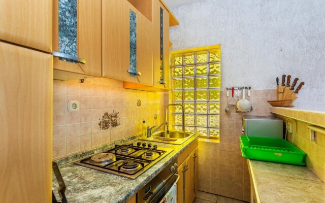 Nice Apartment in Malinska With 2 Bedrooms and Wifi