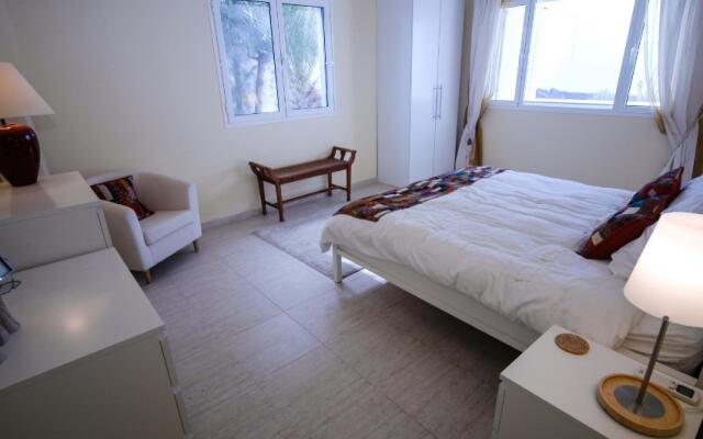 Sama Calero Lvc253701