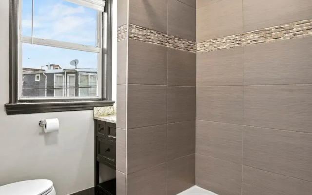 Spacious Sunny Shaw 1BR 1BA Apartment
