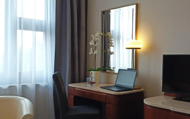 Booking Hotel & Spa