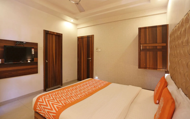 OYO 8190 Hotel Satyan Inn