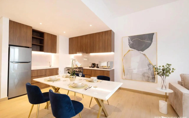 LUX - The La Mer Sea View Suite 3