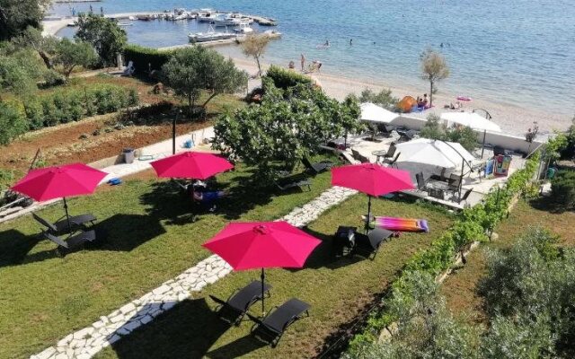 Adria Apartments