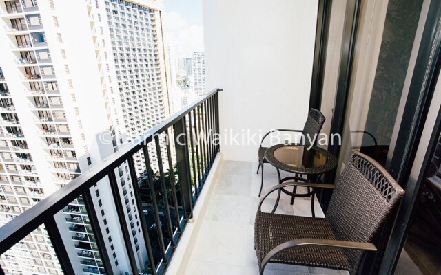 2-2614 Waikiki Banyan