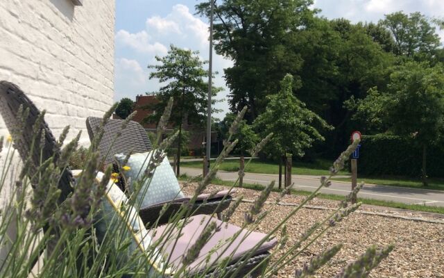 B&B Eikenlaan 12