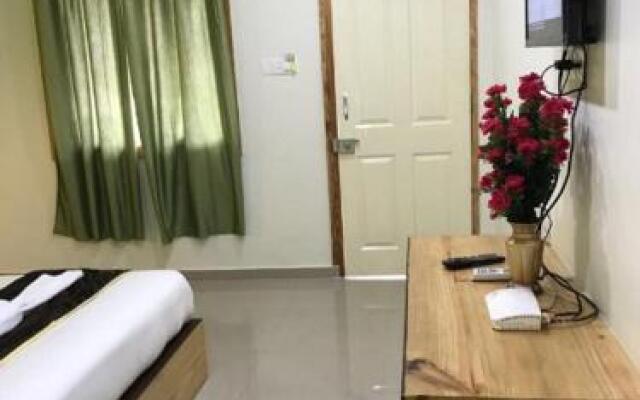 The Gulmohar Resort