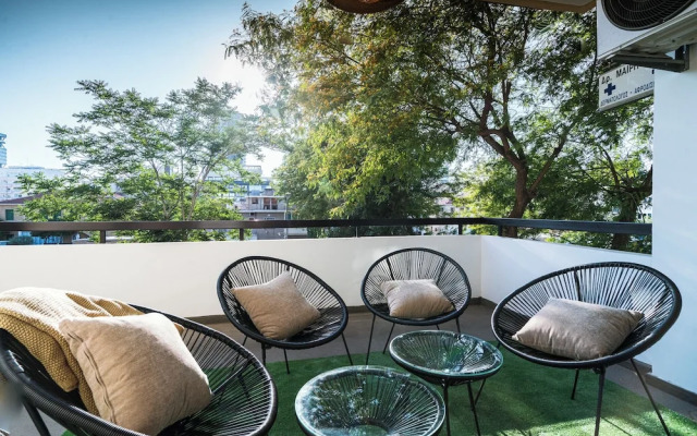 City Center Modern Boho Stay