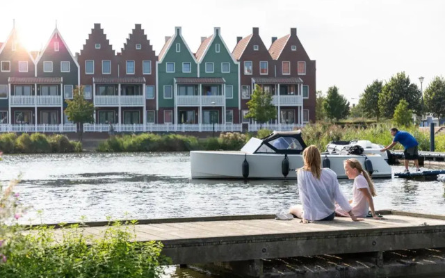 Roompot Hotel Marinapark Volendam