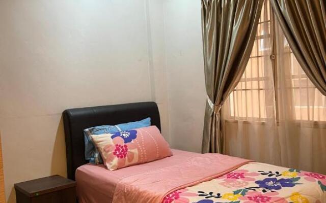 Rusnoor Homestay @ Elaeis 2 Bukit Jelutong