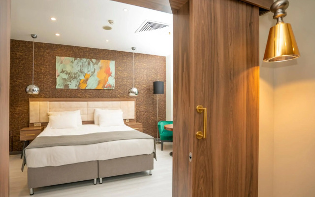 The Gate 30 Suites